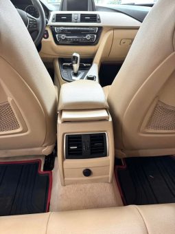 BMW 320i 2016 full