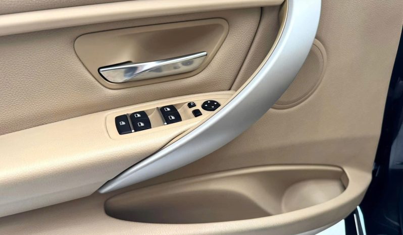 BMW 320i 2016 full