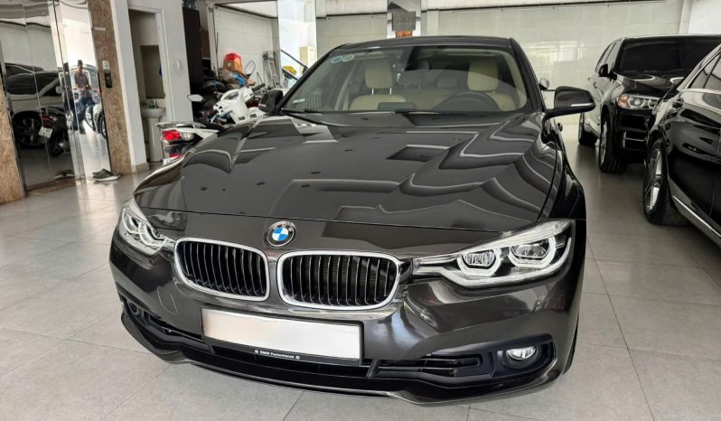 BMW 320i 2016 full