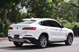 BMW X4 xDrive20i full