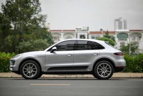 PORSCHE MACAN Model 2016