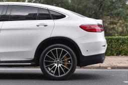 Mercedes-Benz GLC300 Coupe full