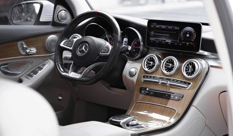Mercedes-Benz GLC300 Coupe full