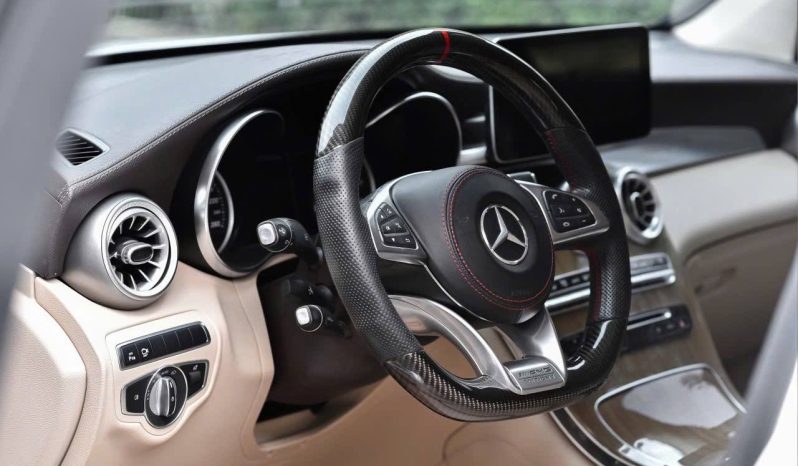Mercedes-Benz GLC300 Coupe full