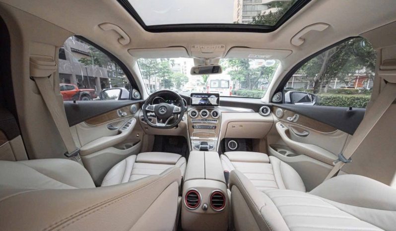 Mercedes-Benz GLC300 Coupe full