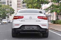 Mercedes-Benz GLC300 Coupe full
