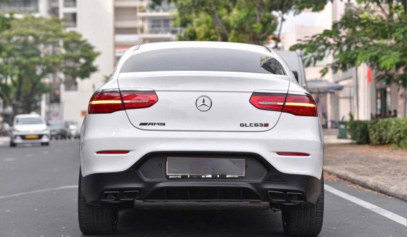 Mercedes-Benz GLC300 Coupe full