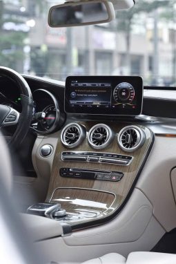 Mercedes-Benz GLC300 Coupe full