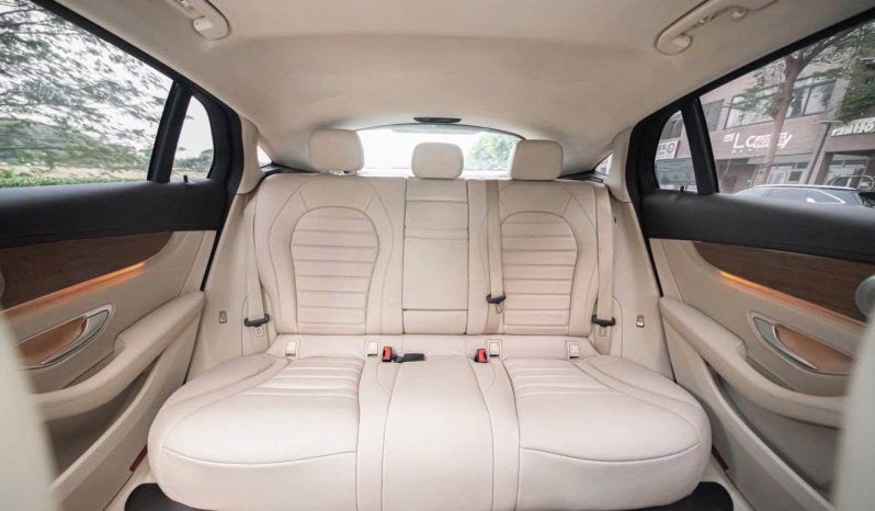 Mercedes-Benz GLC300 Coupe full