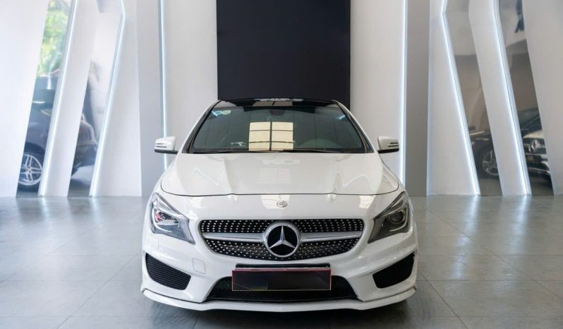 Mercedes-Benz CLA250 4Matic 2015 full
