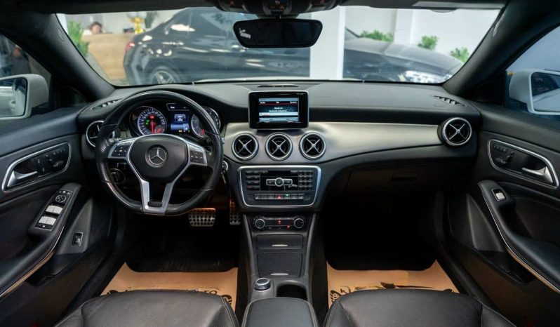 Mercedes-Benz CLA250 4Matic 2015 full