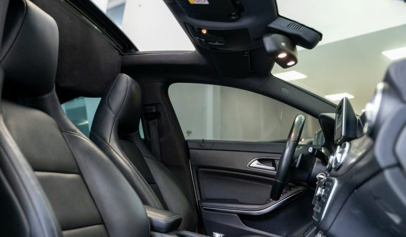 Mercedes-Benz CLA250 4Matic 2015 full