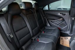 Mercedes-Benz CLA250 4Matic 2015 full
