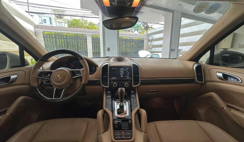 Porsche Cayenne 2015 full