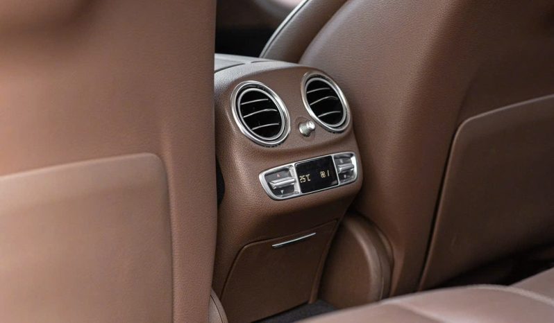 Mecedes-Benz E200 2018 full