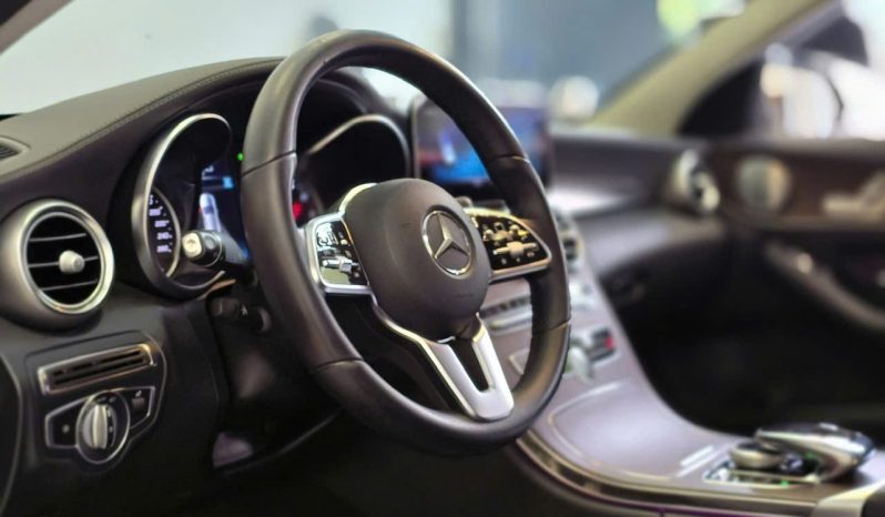 Mercedes-Benz C200  Exclusive Model  2022 full