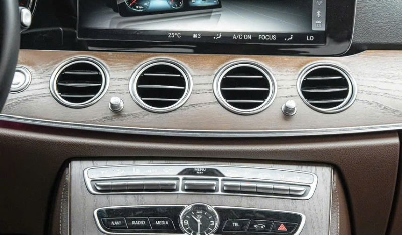 Mecedes-Benz E200 2018 full