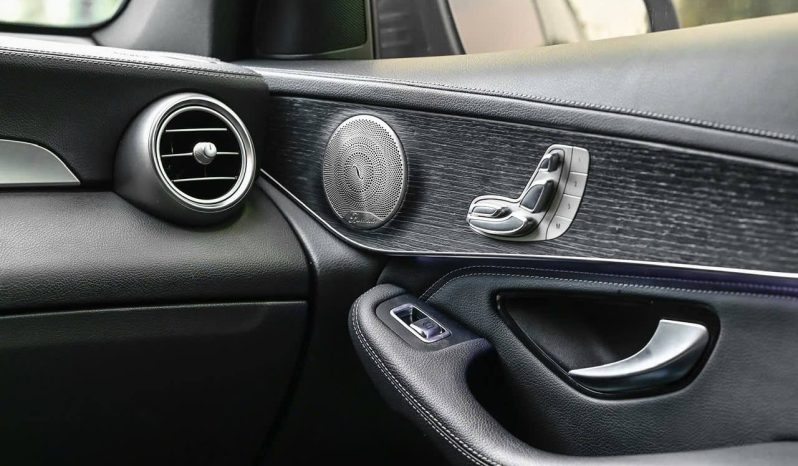 Mercedes-Benz GLC300 4Matic 2021 full
