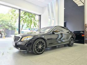 Mercedes-Benz C200  Exclusive Model  2022