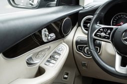 Mercedes-Benz GLC200 2020 full