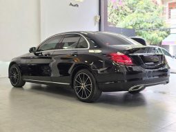 Mercedes-Benz C200  Exclusive Model  2022 full