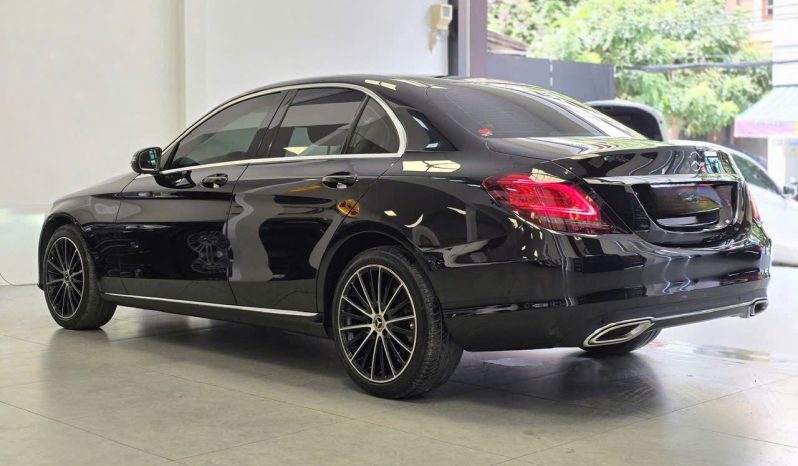 Mercedes-Benz C200  Exclusive Model  2022 full