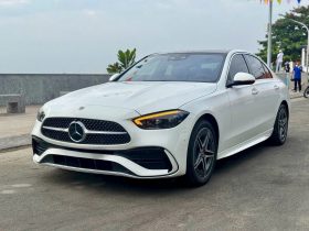 Mercedes C300 V1 2023