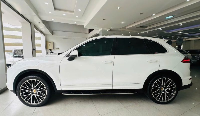 Porsche Cayenne 2015 full