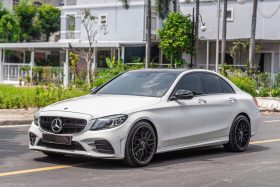Mercedes C300 2019 Up C63