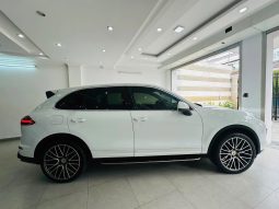Porsche Cayenne 2015 full