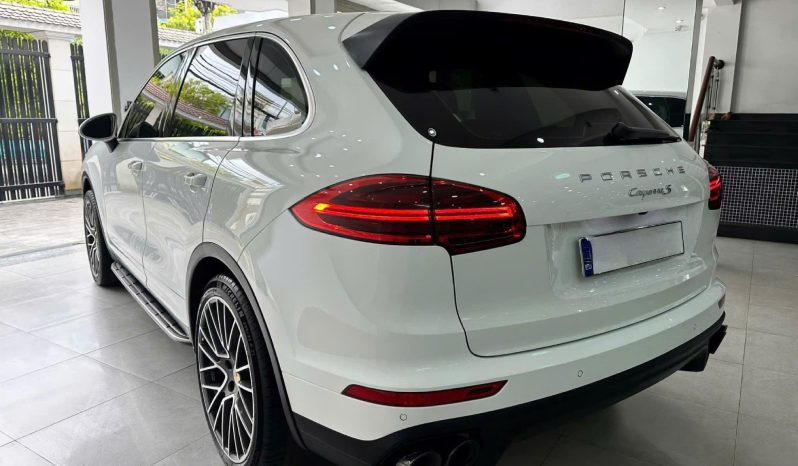 Porsche Cayenne 2015 full