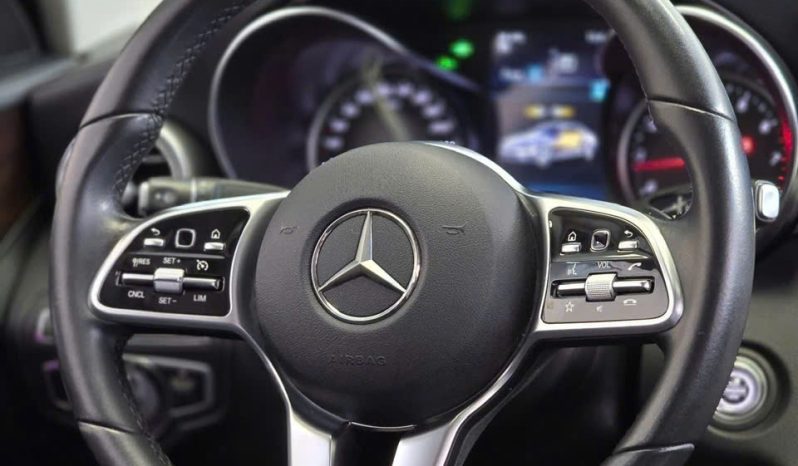 Mercedes-Benz C200  Exclusive Model  2022 full
