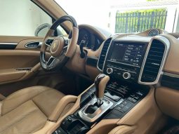 Porsche Cayenne 2015 full