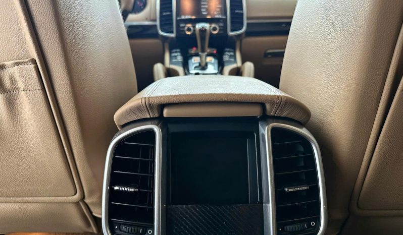 Porsche Cayenne 2015 full