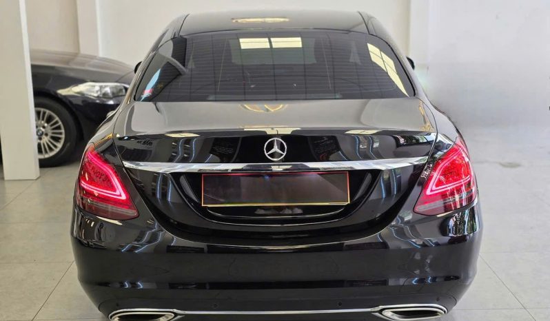 Mercedes-Benz C200  Exclusive Model  2022 full