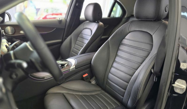 Mercedes-Benz C200  Exclusive Model  2022 full