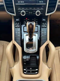 Porsche Cayenne 2015 full