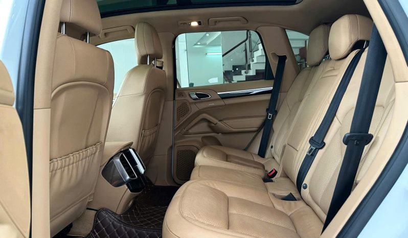 Porsche Cayenne 2015 full