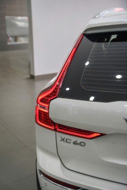 Volvo XC60 T6 2021 full