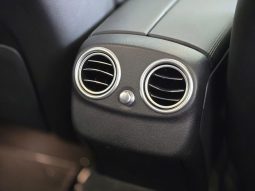 Mercedes-Benz C200  Exclusive Model  2022 full