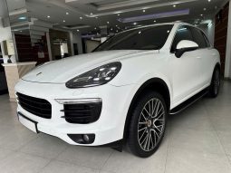 Porsche Cayenne 2015 full