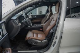 Volvo XC60 T6 2021 full