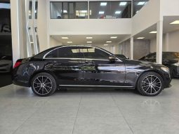Mercedes-Benz C200  Exclusive Model  2022 full