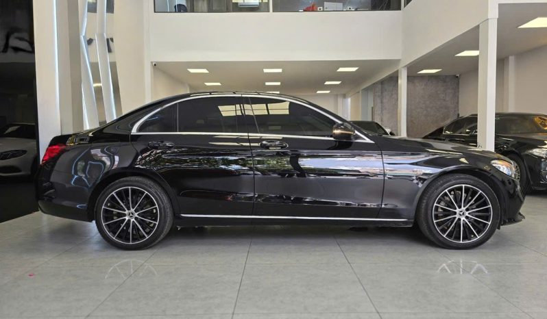 Mercedes-Benz C200  Exclusive Model  2022 full