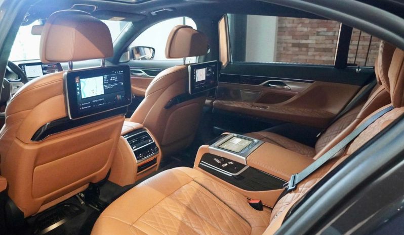 BMW 740i 2021 full