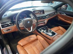 BMW 740i 2021