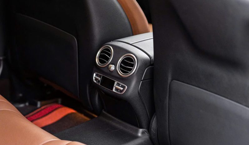 Mercedes C300 2019 full