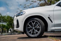 BMW X4 xDrive20i 2023 full
