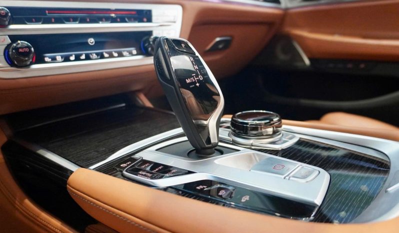 BMW 740i 2021 full