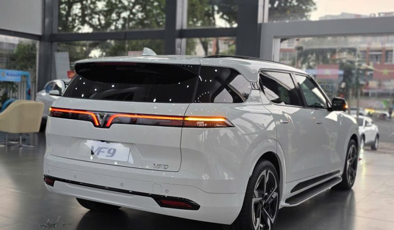 VinFast VF9 full